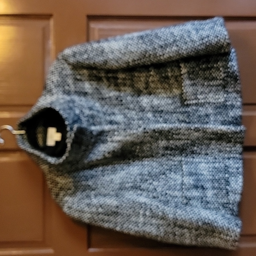 Loft-Wool blend blk/iv short jacket with high collar Size XL NWT.